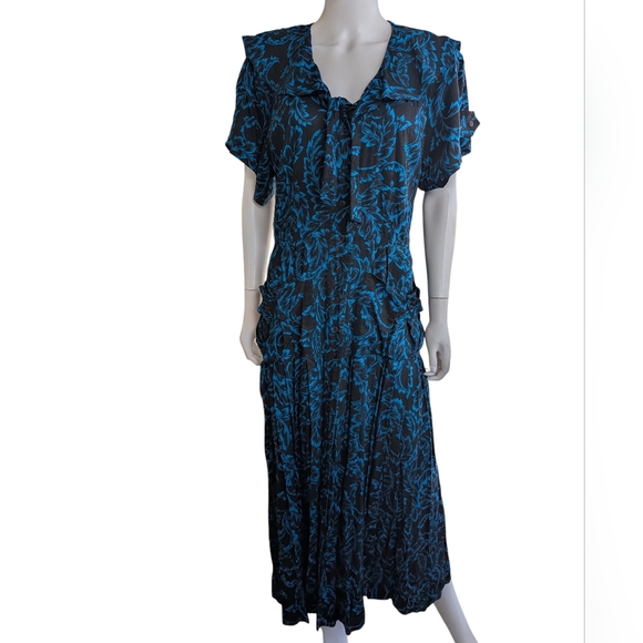 Karen Alexander Vintage Chic Black and Blue Floral Midi Dress - Picture 6 of 13